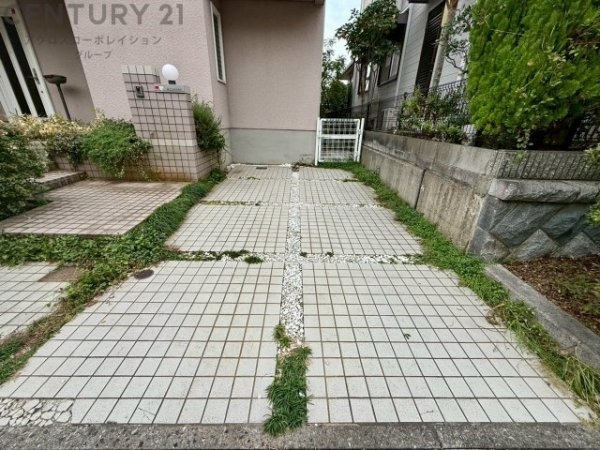 宝塚市山手台西２丁目の中古一戸建て