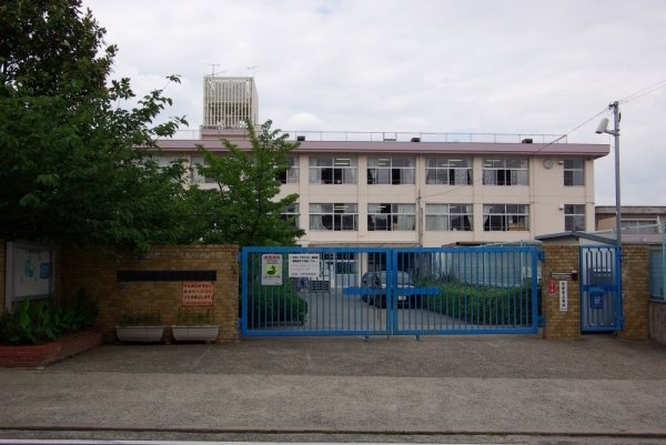 プレシアス清和台中央(川西市立清和台南小学校)