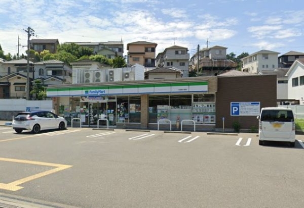 川西市東多田２丁目の中古一戸建て(ファミリーマート川西鼓が滝店)