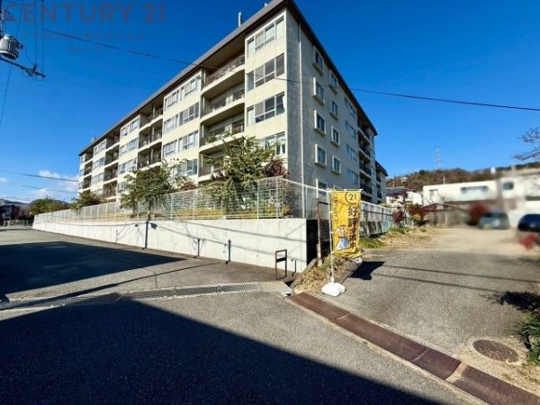 宝塚市御殿山２丁目の土地