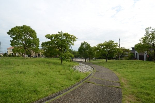 宝塚市山手台東３丁目の中古一戸建て(山手台東２丁目公園)