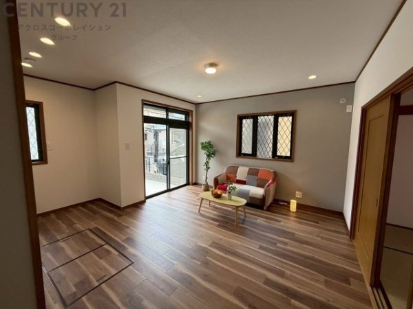 川西市鴬台２丁目の中古一戸建て