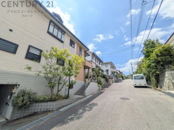 宝塚市逆瀬台3丁目中古戸建