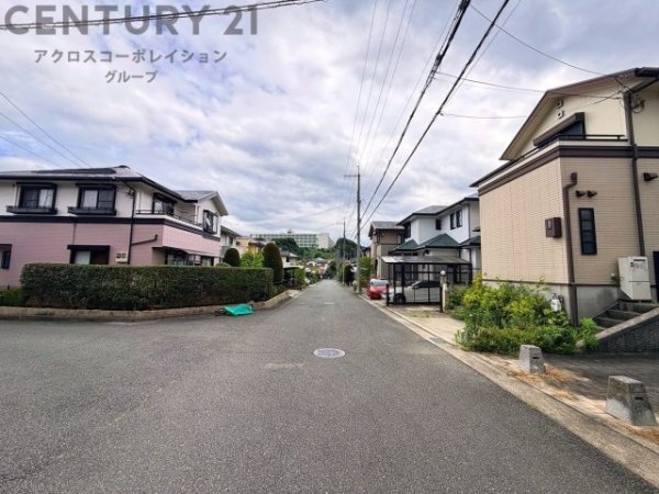 川西市南野坂２丁目の中古一戸建て