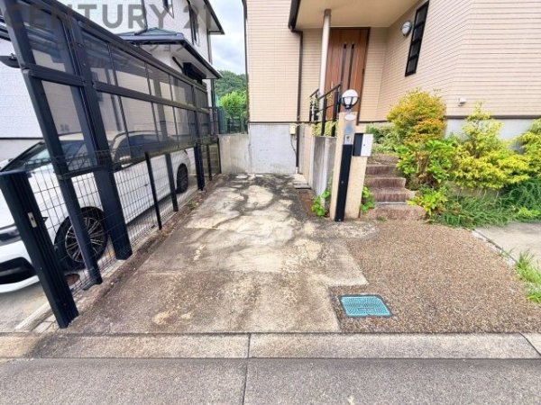 川西市南野坂２丁目の中古一戸建て