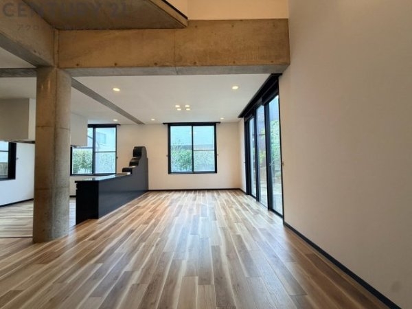 宝塚市宝梅３丁目の中古一戸建て