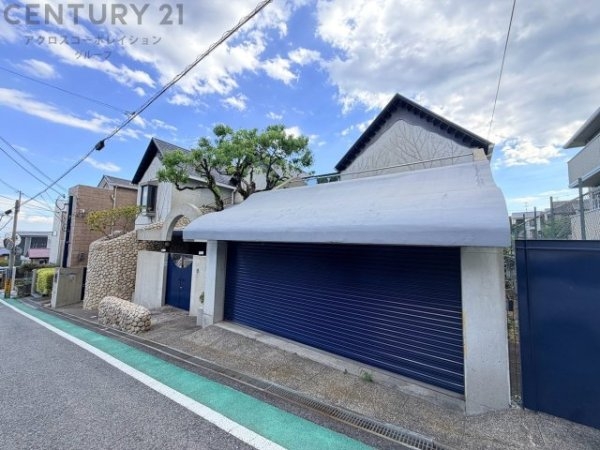 宝塚市宝梅３丁目の中古一戸建て