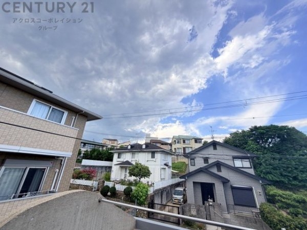 宝塚市宝梅３丁目の中古一戸建て