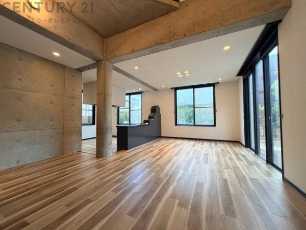 宝塚市宝梅３丁目の中古一戸建て