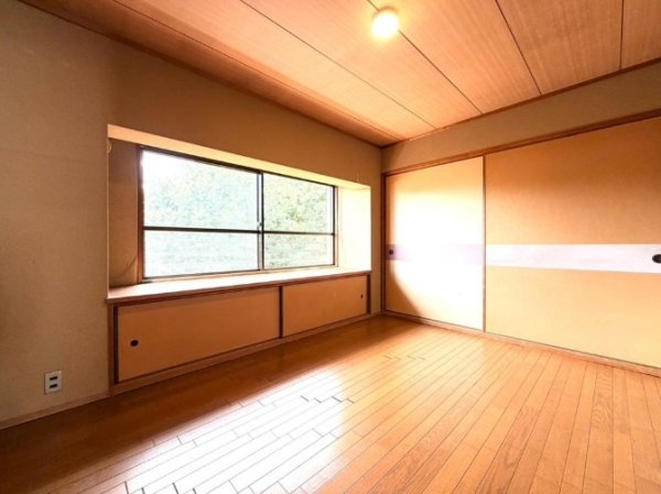 宝塚市逆瀬台６丁目の中古一戸建て