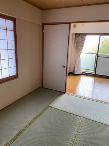 サニーフラット川西緑台