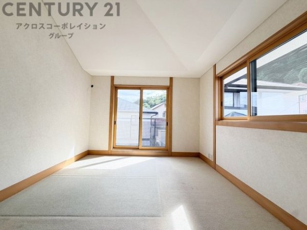 川西市けやき坂３丁目の中古一戸建て