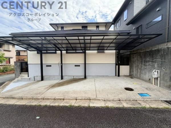 川西市けやき坂３丁目の中古一戸建て