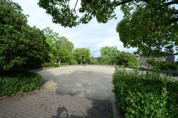 宝塚市中山五月台４丁目の土地(五月台第２公園)