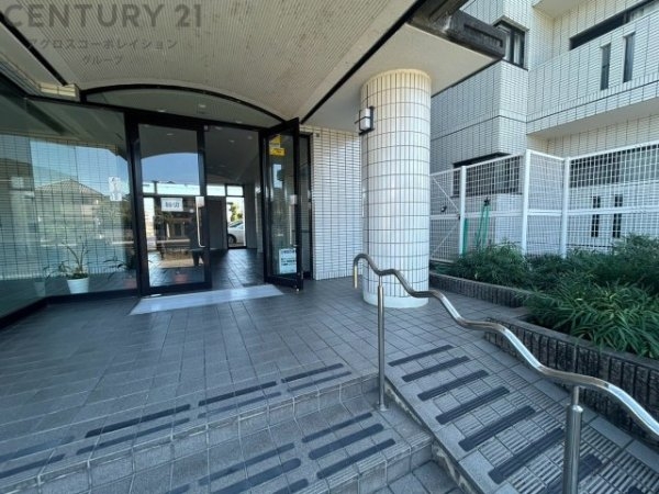ロイヤルコート逆瀬川
