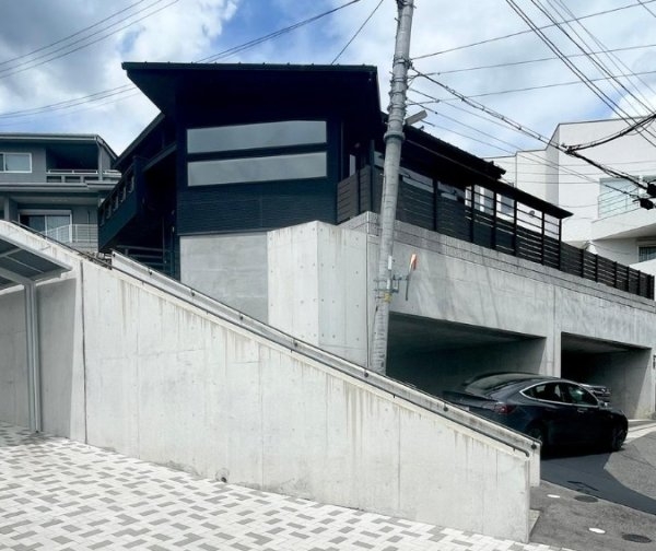 宝塚市雲雀丘2丁目中古戸建