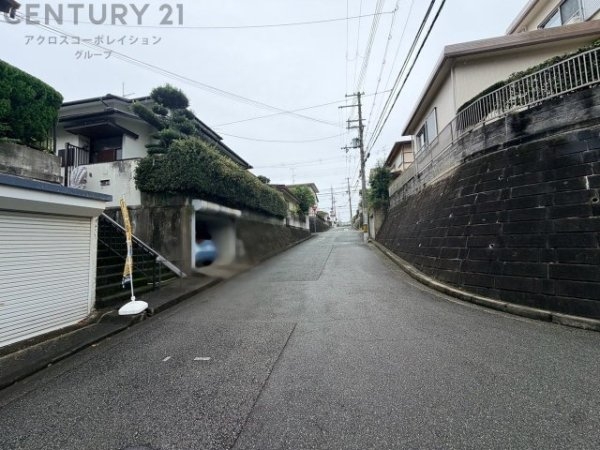 川西市湯山台２丁目の土地