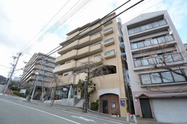 グラン・ドムール宝塚南口