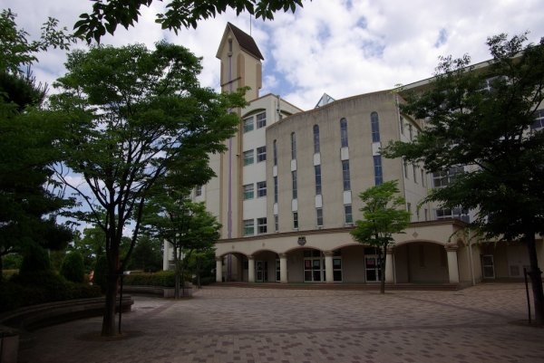 宝塚市仁川高丸２丁目の土地(宝塚市立第一中学校)