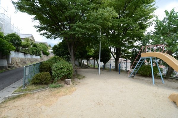 宝塚市中山台1丁目の土地(中筋山手第2公園)