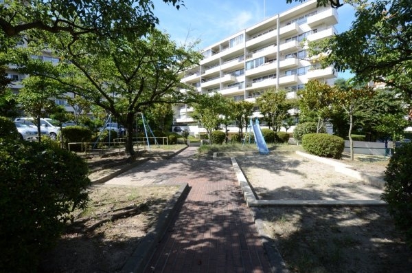 宝塚市逆瀬台4丁目の中古一戸建て(白瀬川第1公園)