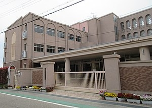 阪急仁川マンション(宝塚市立仁川小学校)