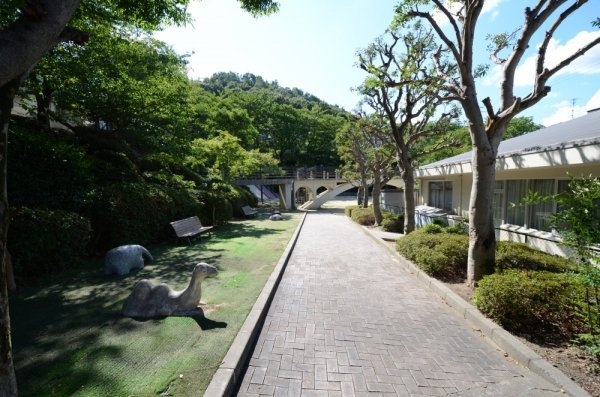 宝塚市花屋敷松ガ丘の土地(松ヶ丘公園)