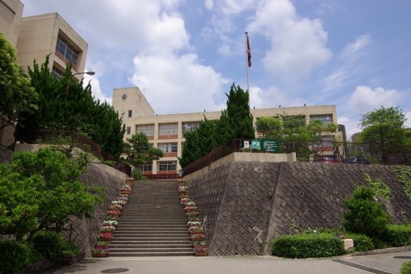 宝塚市桜ガ丘の土地(兵庫県立　宝塚北高等学校)