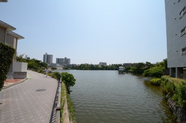 メゾンドール仁川(弁天池公園)