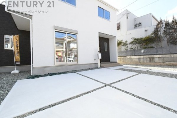 宝塚市中山五月台3丁目新築一戸建て