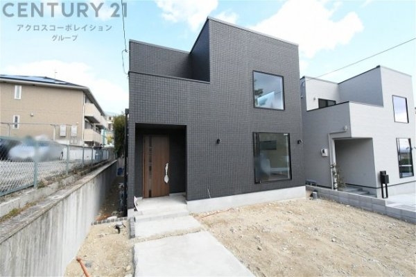 宝塚市宝梅3丁目新築一戸建て
