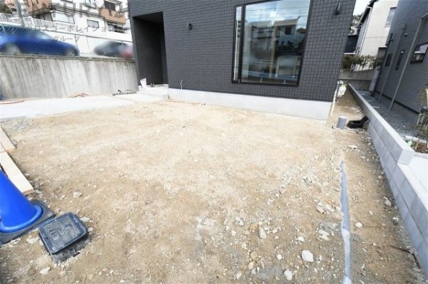 宝塚市宝梅3丁目新築一戸建て