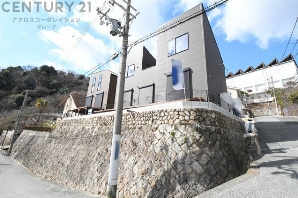 宝塚市紅葉ガ丘新築一戸建て