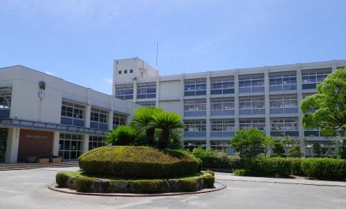 宝塚市中筋山手2丁目の土地(兵庫県立 宝塚東高等学校)