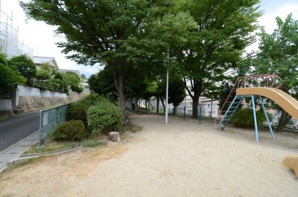 宝塚市中筋山手2丁目の土地(中筋山手第2公園)