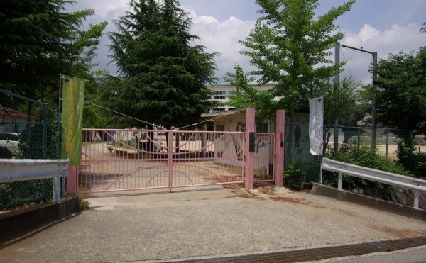 川西市花屋敷山手町の土地(川西市立桜が丘小学校)