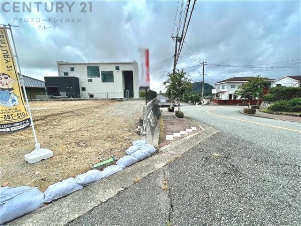 宝塚市逆瀬台３丁目の土地