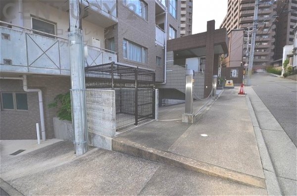 ロータリー宝塚南口