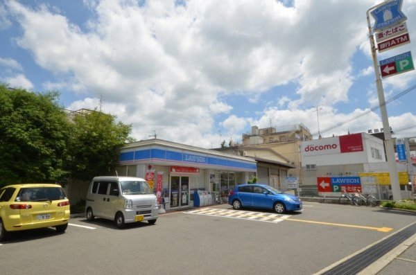 ジオ川西多田パークサイト(ローソン多田桜木店)