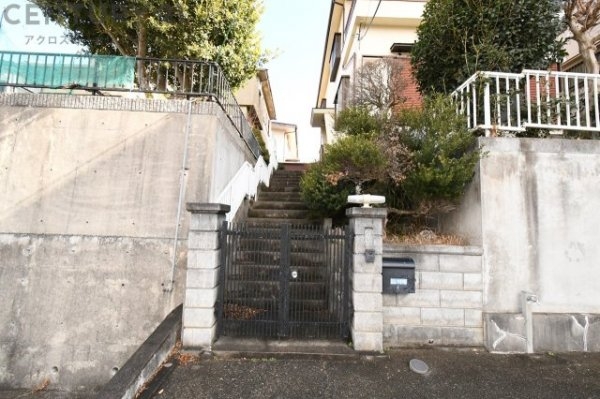 川西市錦松台中古戸建