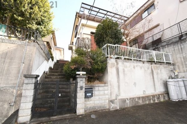 川西市錦松台中古戸建