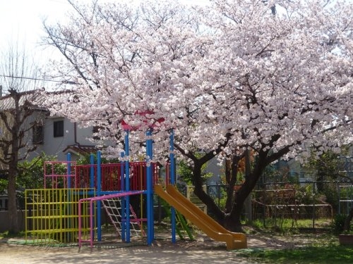 ファミリープラザ宝塚B棟(宝塚市立幼稚園末成幼稚園)