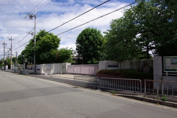 リッツ伊丹(伊丹市立神津小学校)