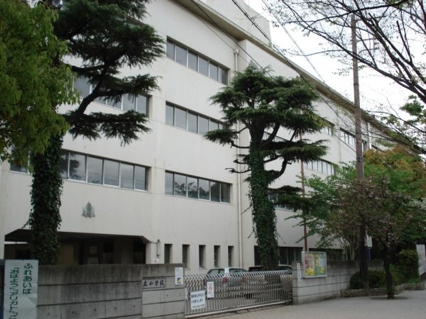 伊丹市高台5丁目の土地(伊丹市立緑丘小学校)