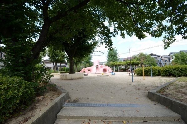 宝塚市鶴の荘の土地(鶴の荘公園)