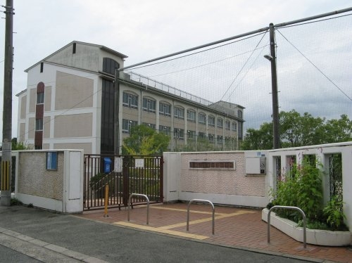 豊中市螢池北町3丁目の土地(豊中市立第十八中学校)