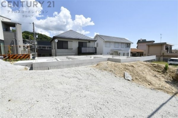 宝塚市宝松苑新築一戸建て