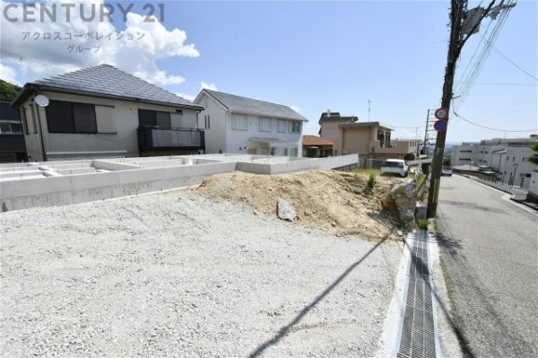 宝塚市宝松苑新築一戸建て