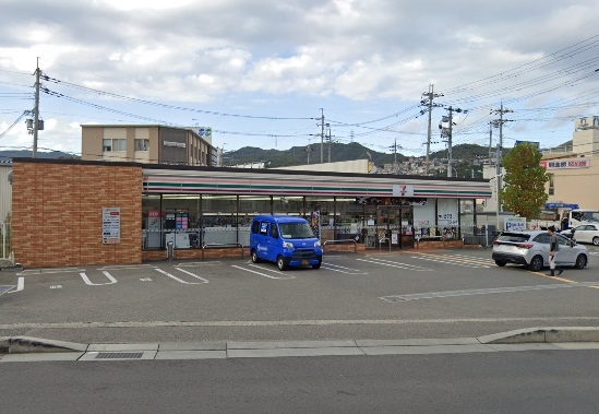 ダイアパレス宝塚オリテージ4(セブンイレブン宝塚山本東3丁目店)