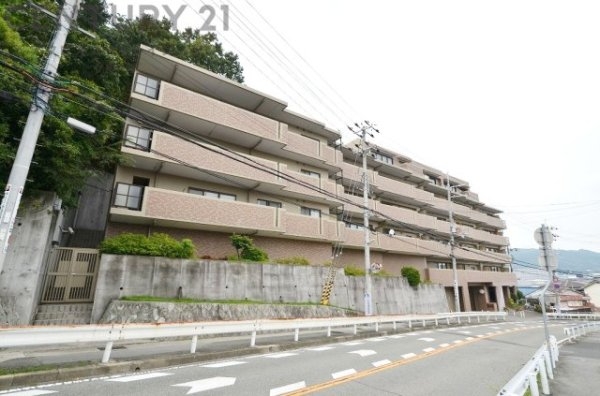 ヴェルビュ川西